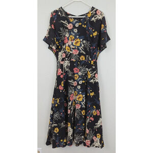Lulus sz M Fit & Flare Midi length Dress short sleeves black floral print 0695